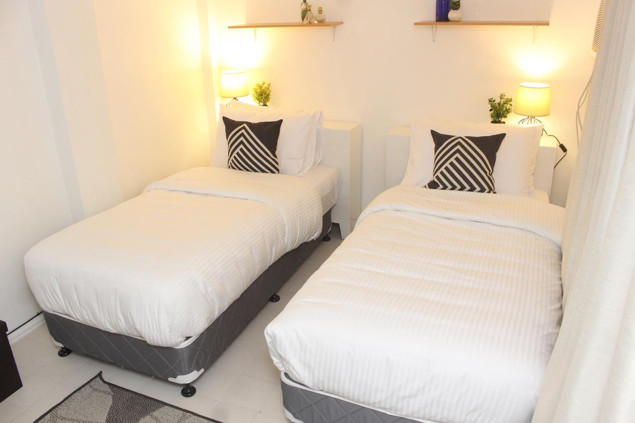 The White Bed And Breakfast Bacolod Exterior foto