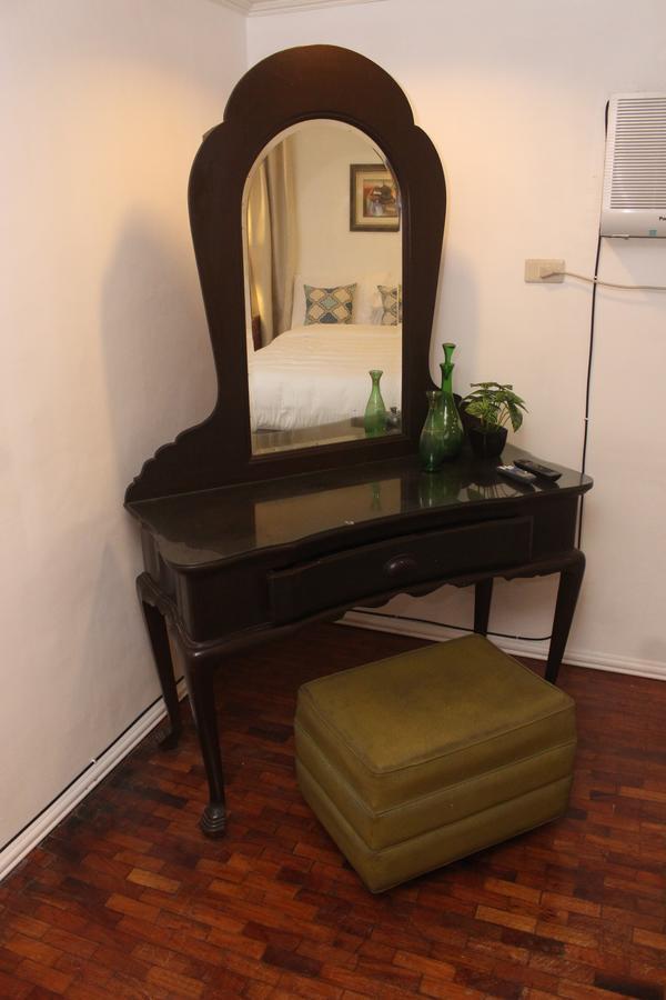 The White Bed And Breakfast Bacolod Exterior foto